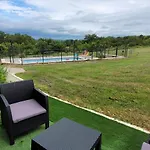 Le Petit Nid Du Quercy Bed & Breakfast Anglars-Nozac