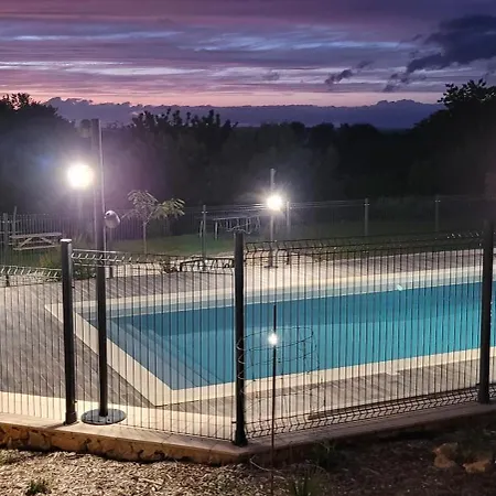 Le Petit Nid Du Quercy 3* Anglars-Nozac