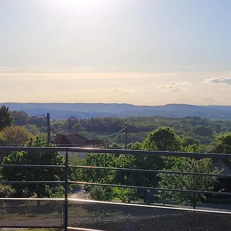 Bed and Breakfast Le Petit Nid Du Quercy