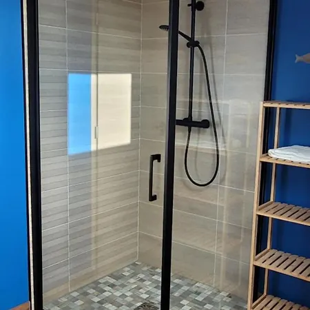 Le Petit Nid Du Quercy 住宿加早餐酒店 昂格拉尔诺扎克